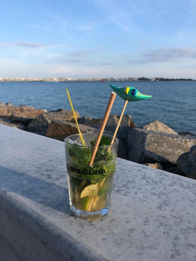 Les Pois Sont Verts La Rochelle  Kültér fotó