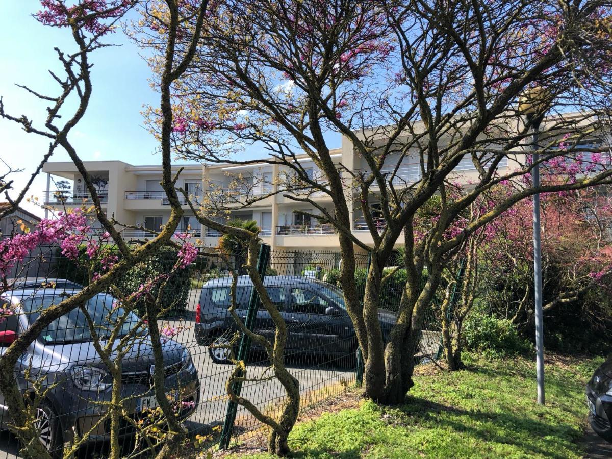 Les Pois Sont Verts La Rochelle  Kültér fotó